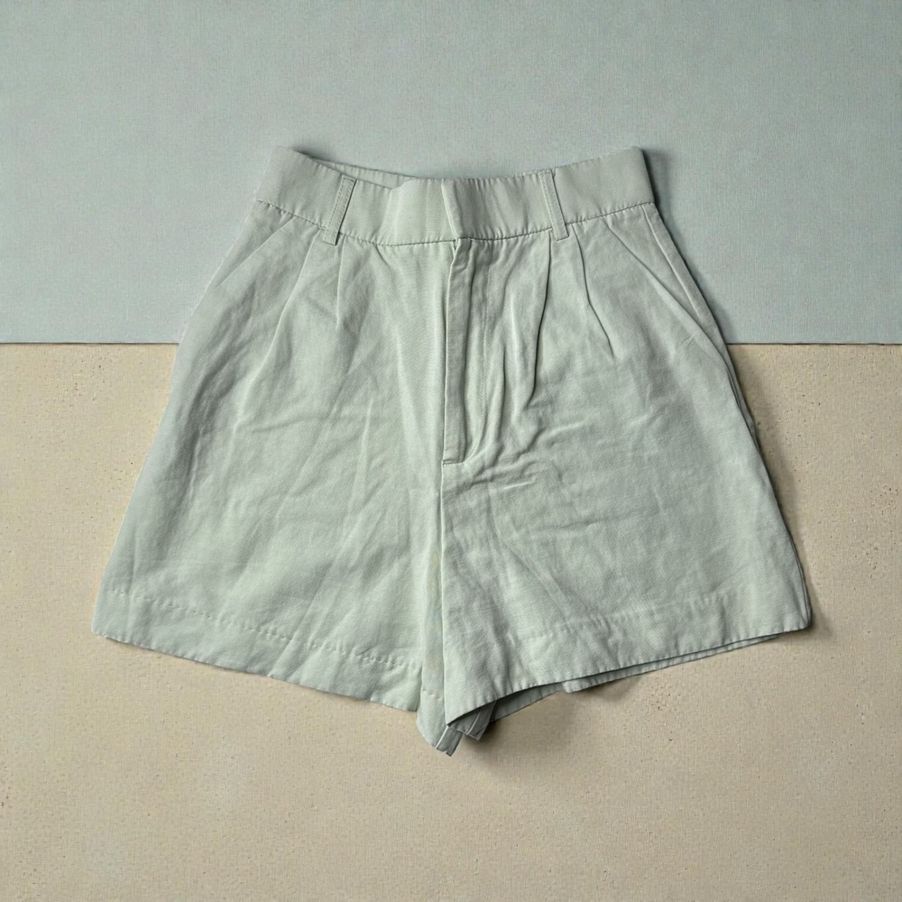 Zara Women's High Waist Light Gray Shorts